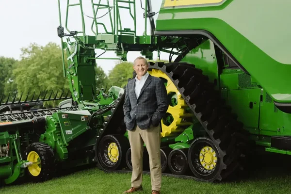 The New John Deere Autonomous Tractor: Revolutionizing Farming with Cutting-Edge Technology